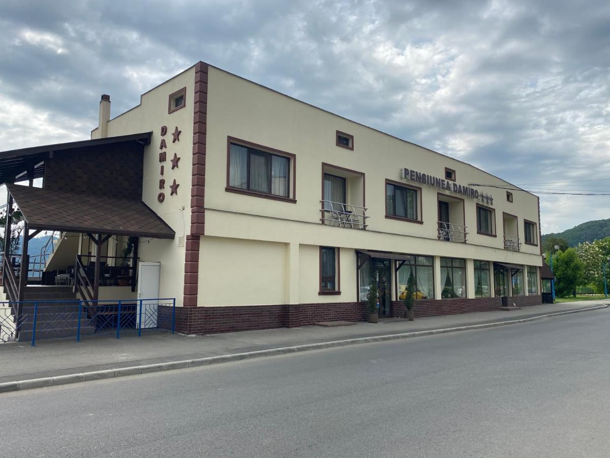 Pensiunea Damiro Orşova Esterno foto